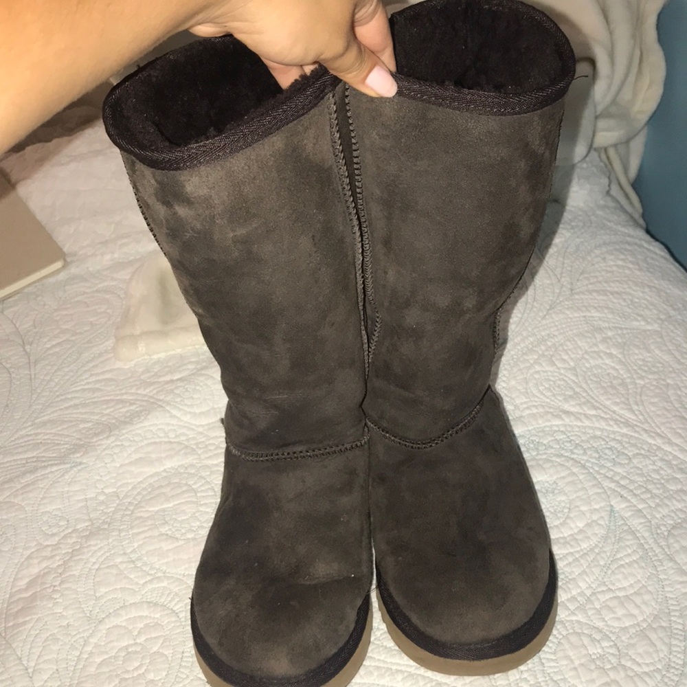 Chestnut Dark Brown Size 7 Women’s Sheepskin Boots